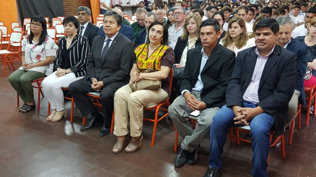 e565d9b2-1d0d-40b2-99da-82765ecdc092.jpg