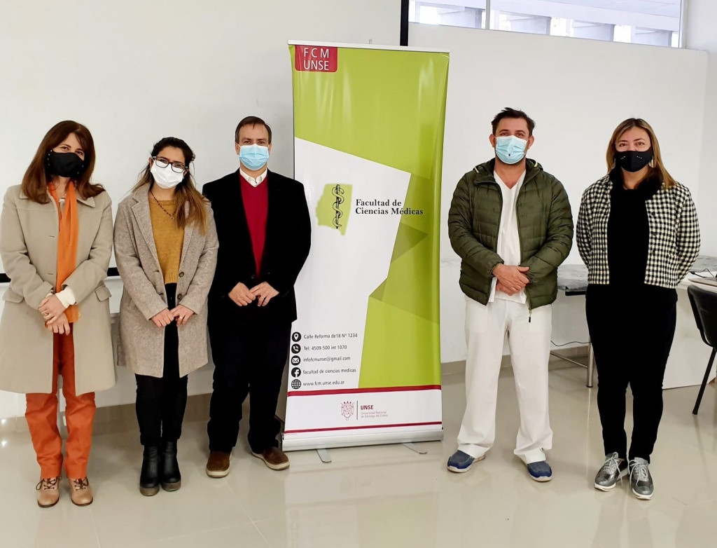 medicos.equipo.jpeg