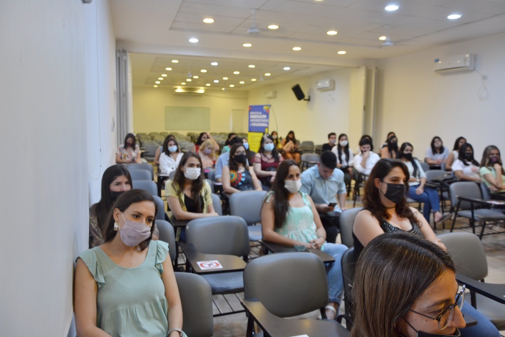 charla.jpg