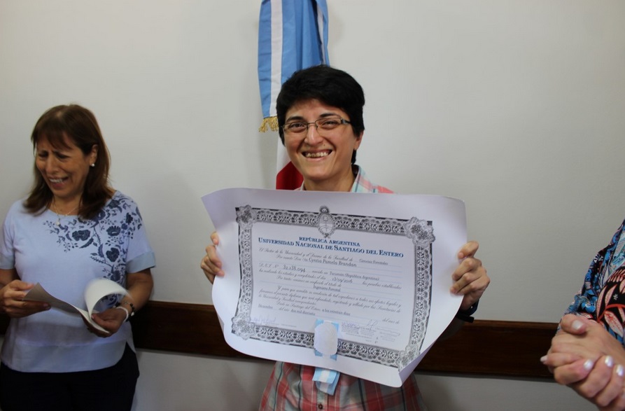 egresada.fcf.jpg