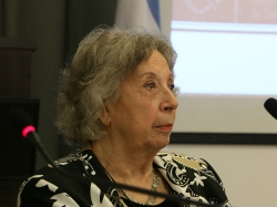 Doctora Honoris Causa - Ana María Lorandi _1